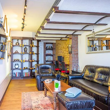 House With The Clocks