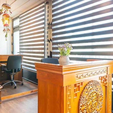 House With The Clocks Appartement Maastricht